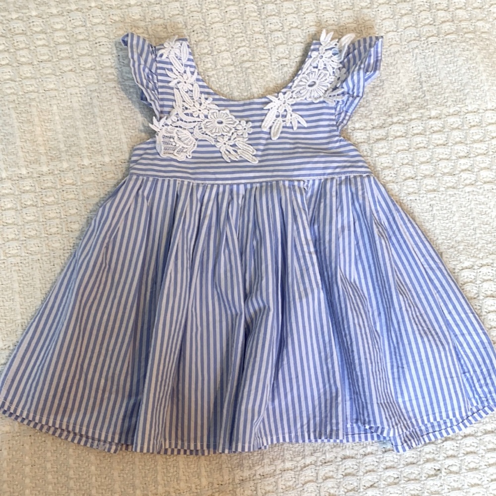 TAHARI summer top